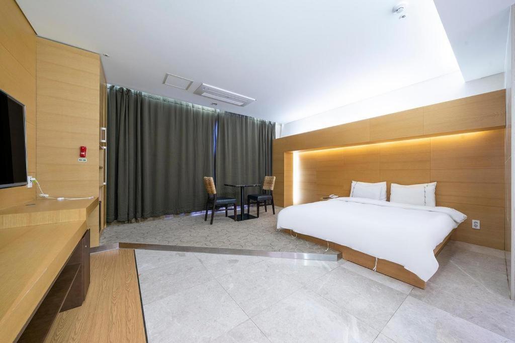 Business Design Hotel Luv Incheon Eksteriør bilde