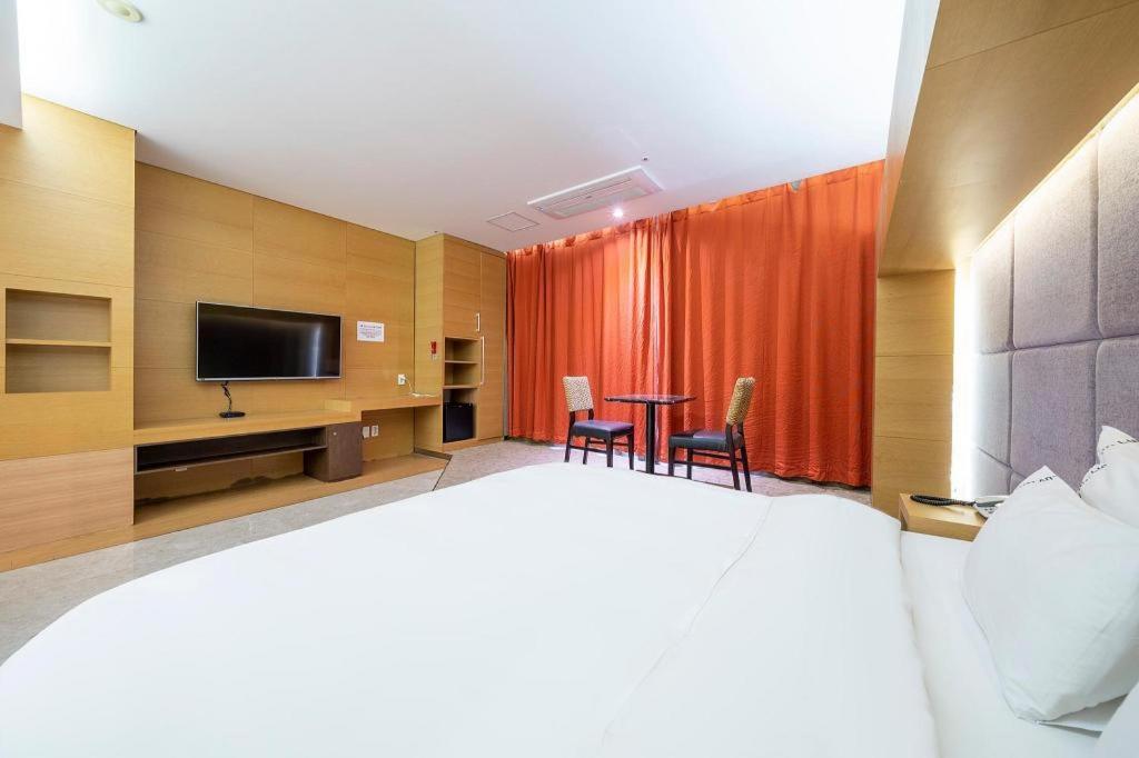 Business Design Hotel Luv Incheon Eksteriør bilde