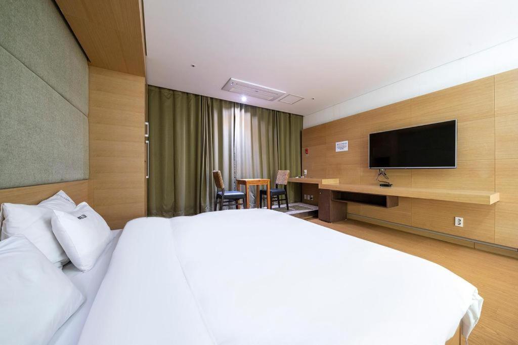 Business Design Hotel Luv Incheon Eksteriør bilde