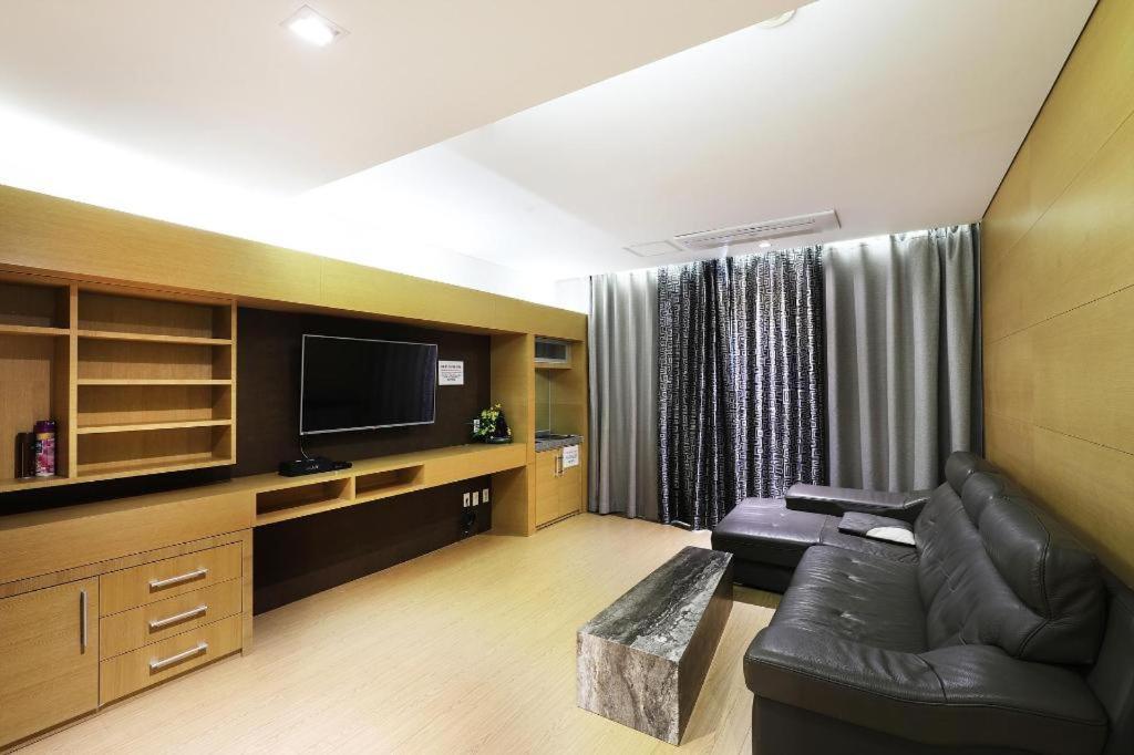 Business Design Hotel Luv Incheon Eksteriør bilde