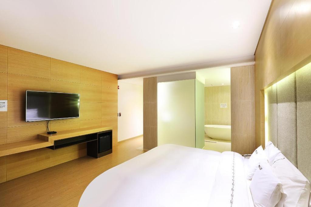 Business Design Hotel Luv Incheon Eksteriør bilde