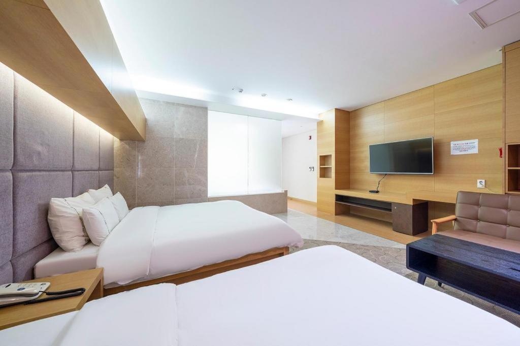 Business Design Hotel Luv Incheon Eksteriør bilde