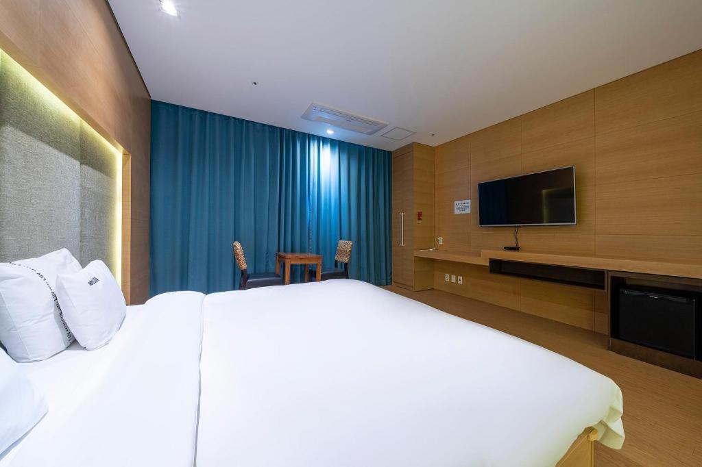 Business Design Hotel Luv Incheon Eksteriør bilde