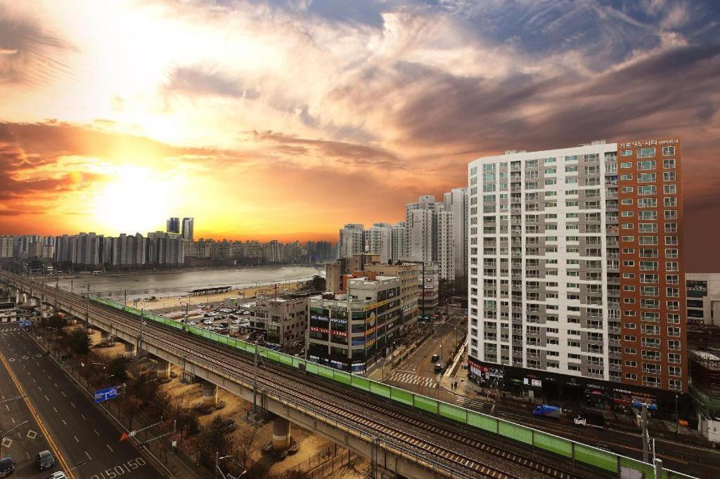 Business Design Hotel Luv Incheon Eksteriør bilde